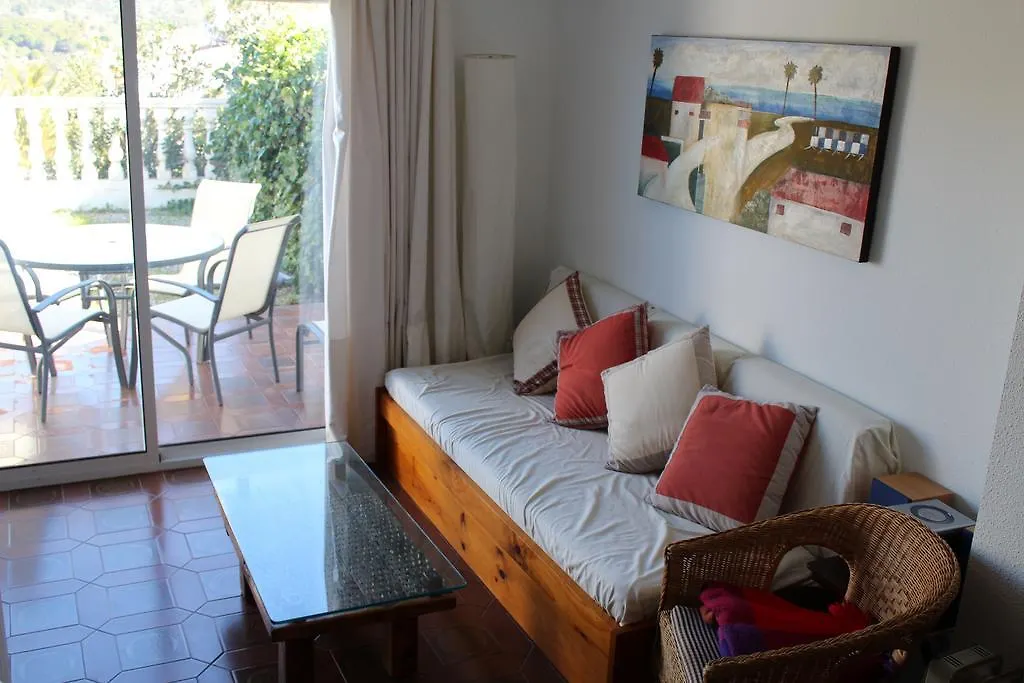 Coronas Villa Roses Spain